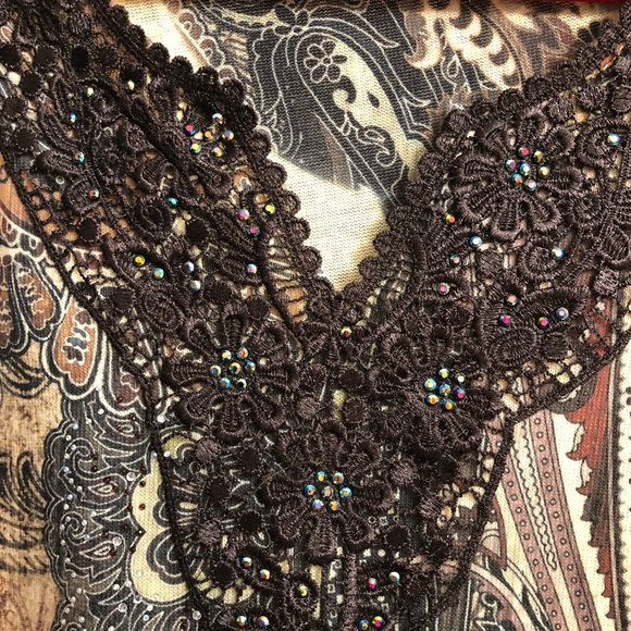 B.L.E.U. Embellished Plus Size 2X Top - Picture 2 of 5